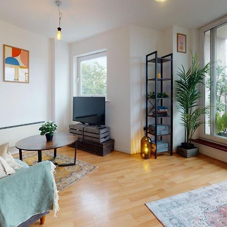 Cozy Hackney Apartment Londra Dış mekan fotoğraf